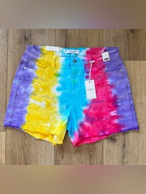 NWT Judy Blue High Waist Tie Die Shorts - Women’s Size 1XL - Color: Snow Cone